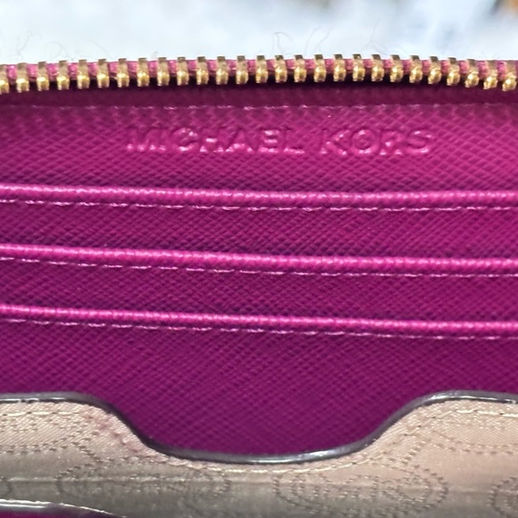 MICHAEL Michael Kors Purple and Gold Clutch Wristlet 🌷 - Picture 10 of 11